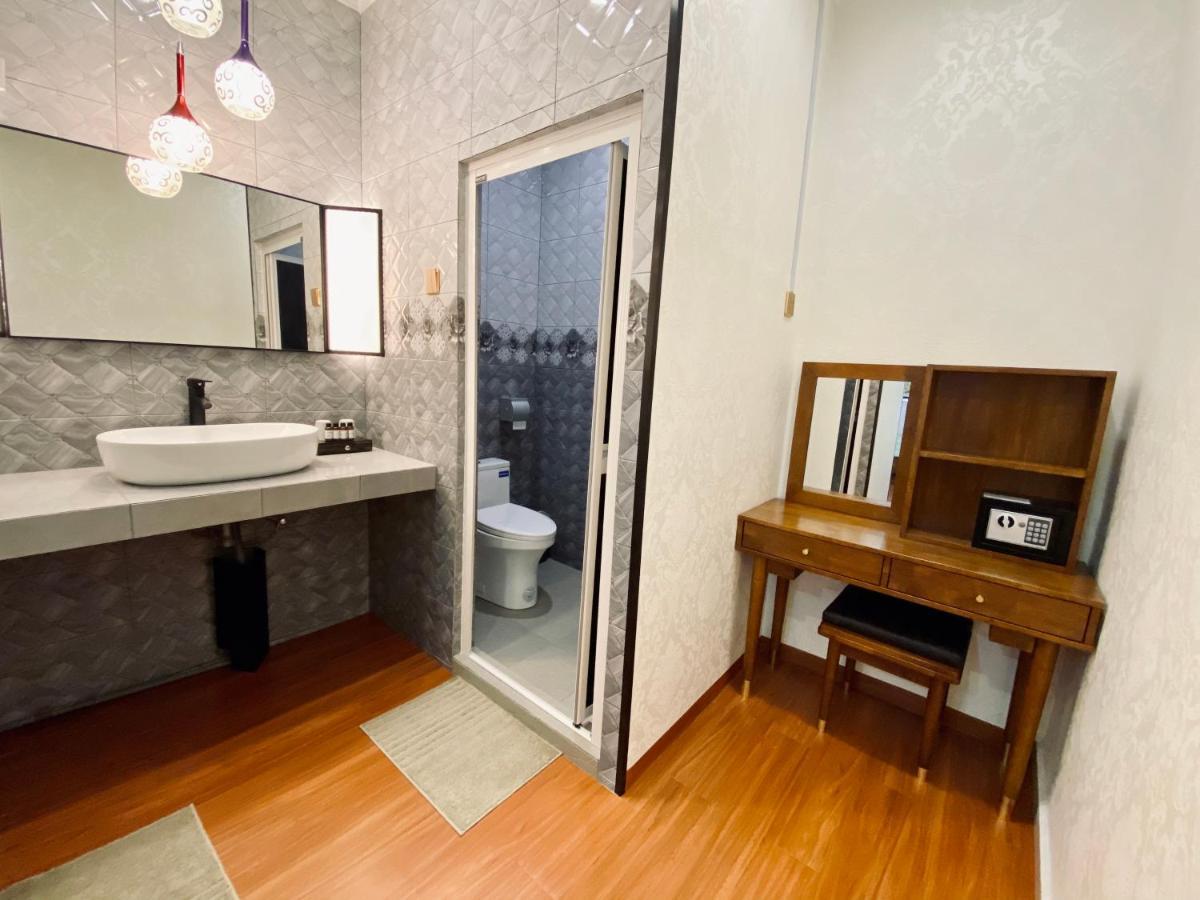 J Boutique Hotel 新张优惠 Muar Exterior photo