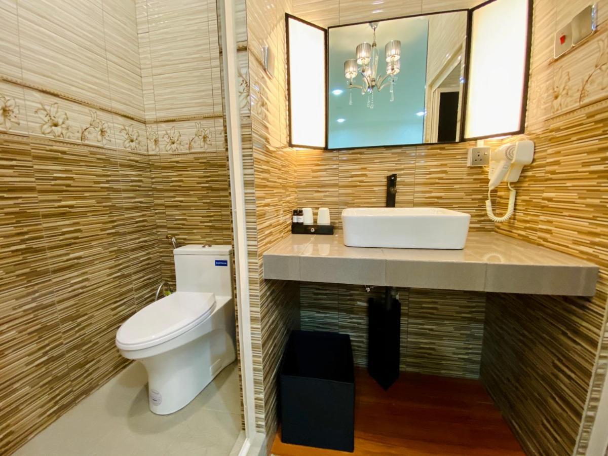 J Boutique Hotel 新张优惠 Muar Exterior photo